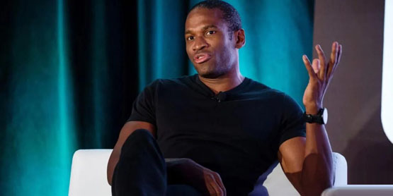 arthur hayes:比特币2025年底可能达到25万美元!狗狗币上看1美元