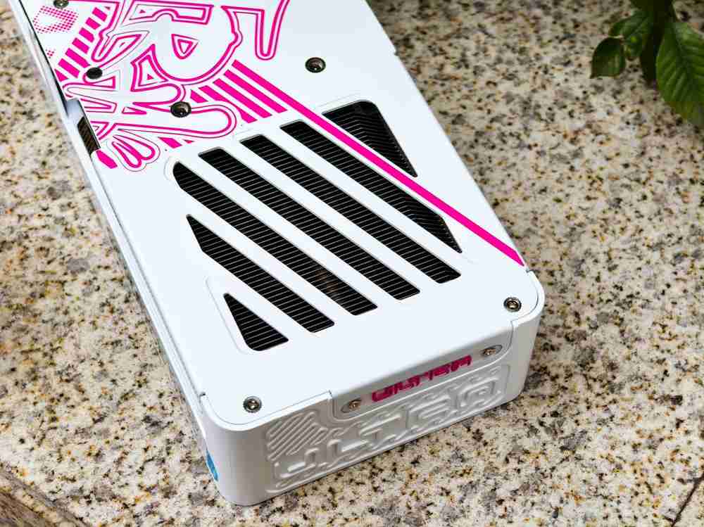 主流玩家再一次狂欢：七彩虹igame geforce rtx 5070 ultra w oc 12gb评测