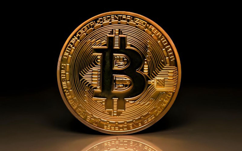 当黄金领涨时 我们为何仍坚定配置比特币?